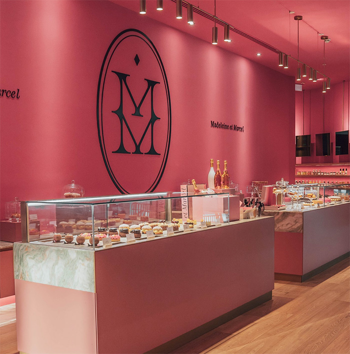 مادلین ات مارسل با حس کافههای پاریس، شیرینیهای تازه و محیط شاد و لوکس دبی را ترکیب میکند.
