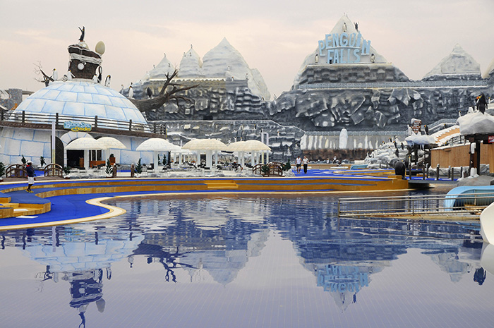 پارک آیسلند رأسالخیمه با تم قطبی، فراری خنک از گرما با جاذبههای رکوردشکن است.