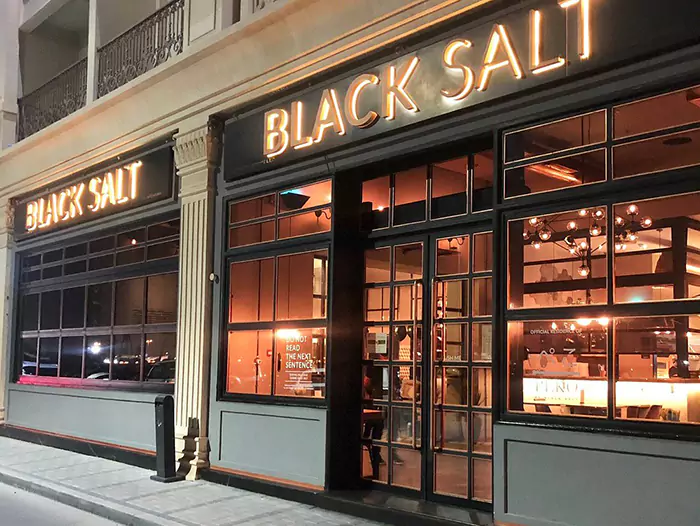 بلک سالت از دیگر رستورانهای هندی واقع در شهر شارجه با قیمت منصفانه محسوب میشود