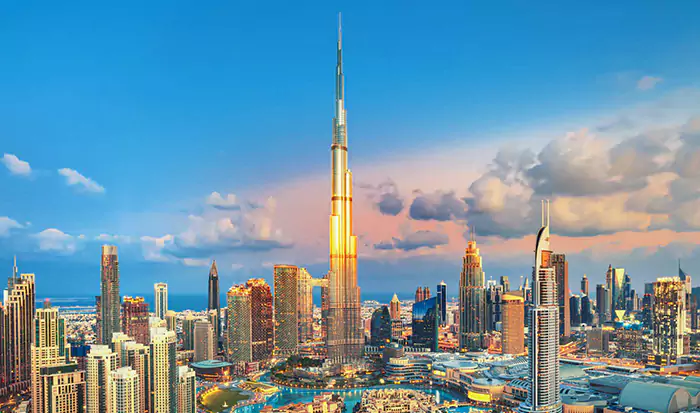 مقایسه امارات و یونان از نظر بافت جمعیتی و مهاجران