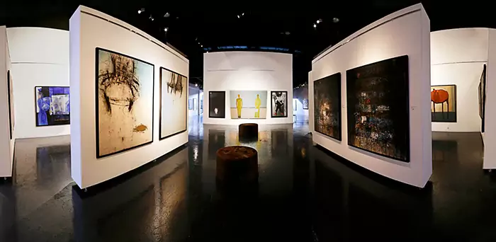 گالری ایام (AYYAM GALLERY)