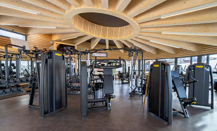 باشگاه بدنسازی فیتنس 360